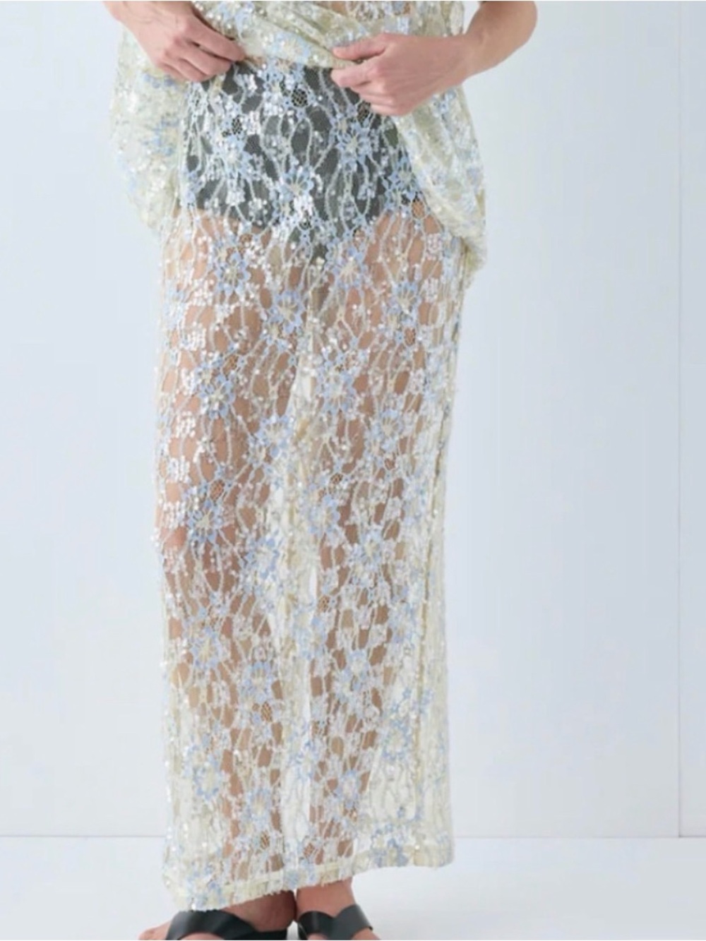 VRG GRL Devyn Sequin Lace Midi Skirt – Size 6 – NWT